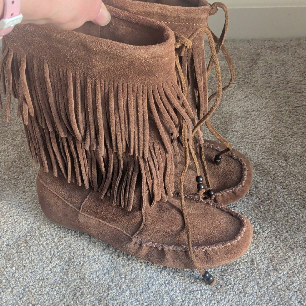 Minnetonka Brown Fringed Moccasin Boots